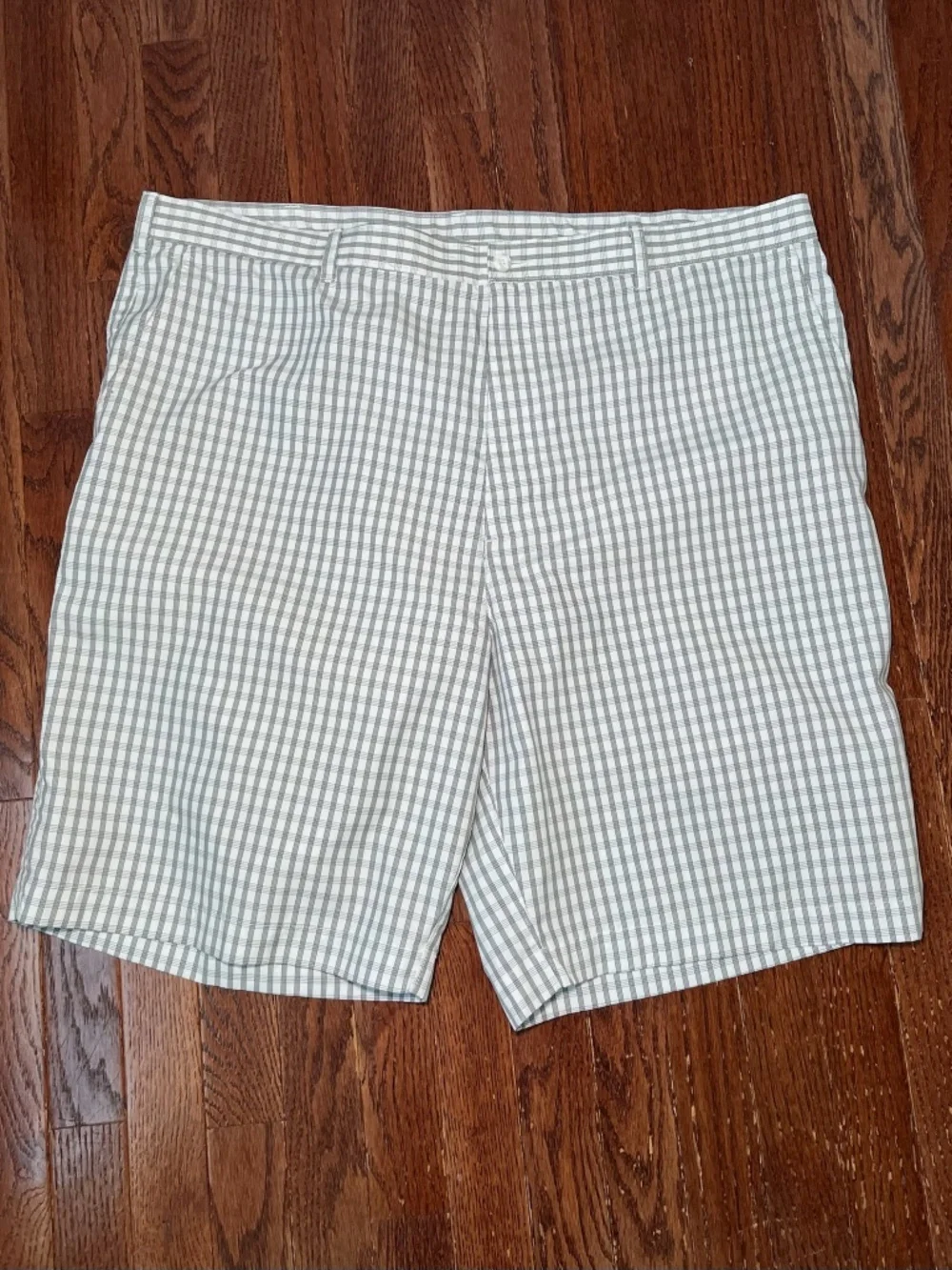 PGA Tour White and Gray Plaid Golf Shorts, Size 44